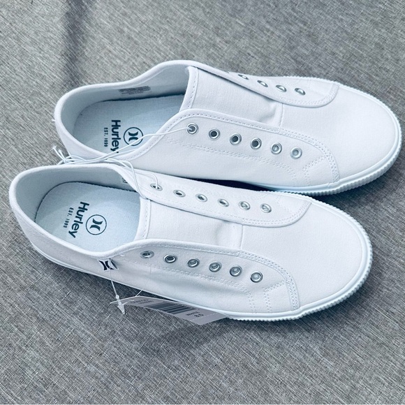 NEW Hurley Canvas Slip On Shoes - Picture 2 of 2